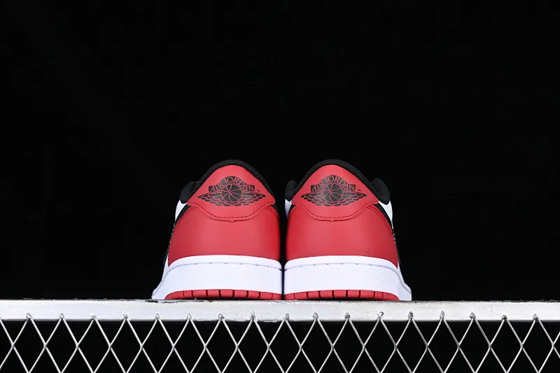 All categories Air Jordan Jordan series basketball shoes Air Jordan 1 Low LJR version Air Jordan 1 Low "Black Toe" AJ1 Joe 1 new black toe cultural and leisure sports sneakers CZ0790-106